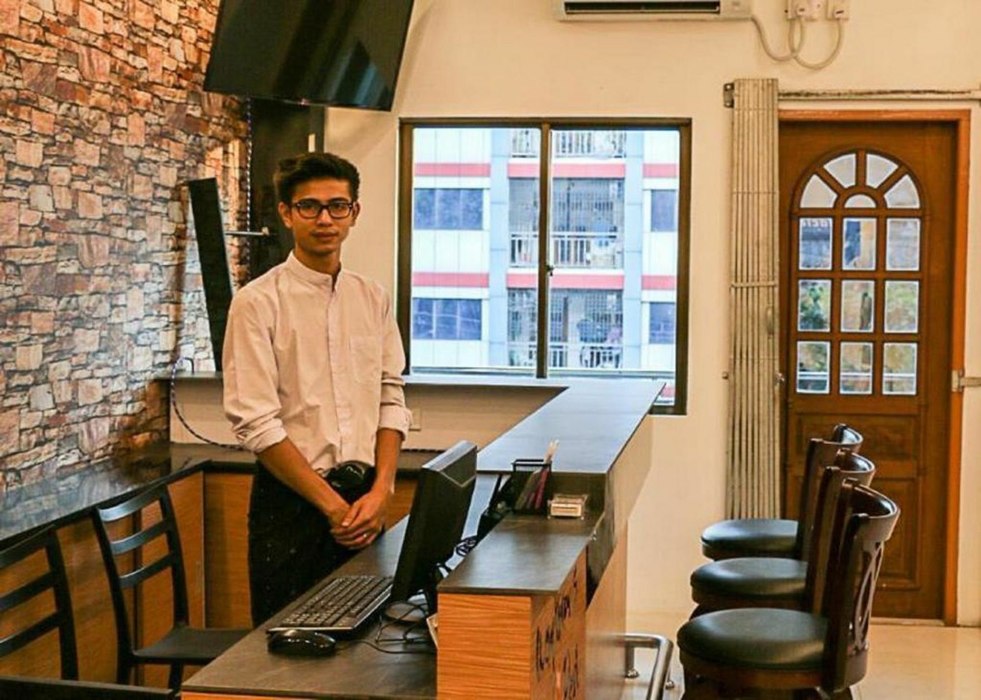 Wayfarer'S Rest Hotel Yangon Bagian luar foto